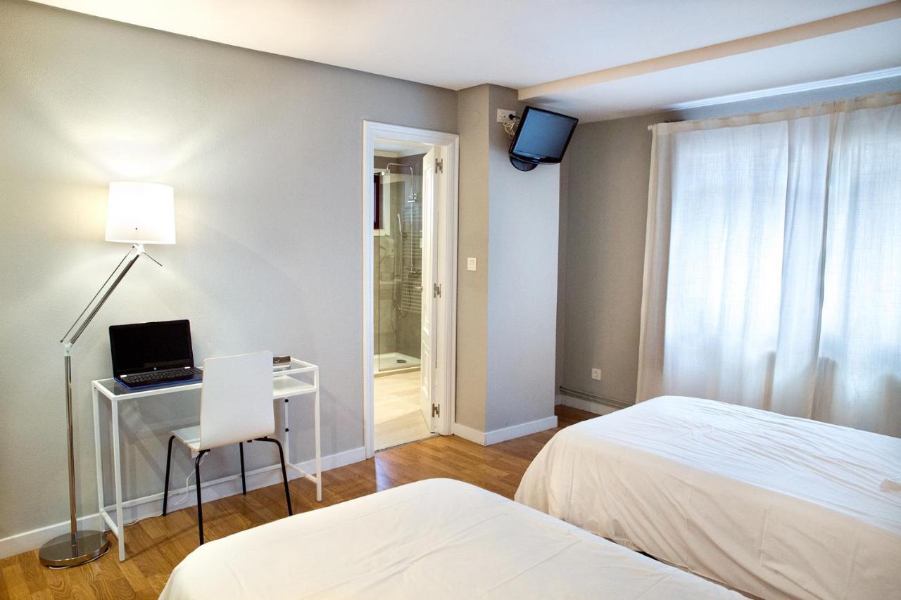 Hotel Mogay Chantada Extérieur photo