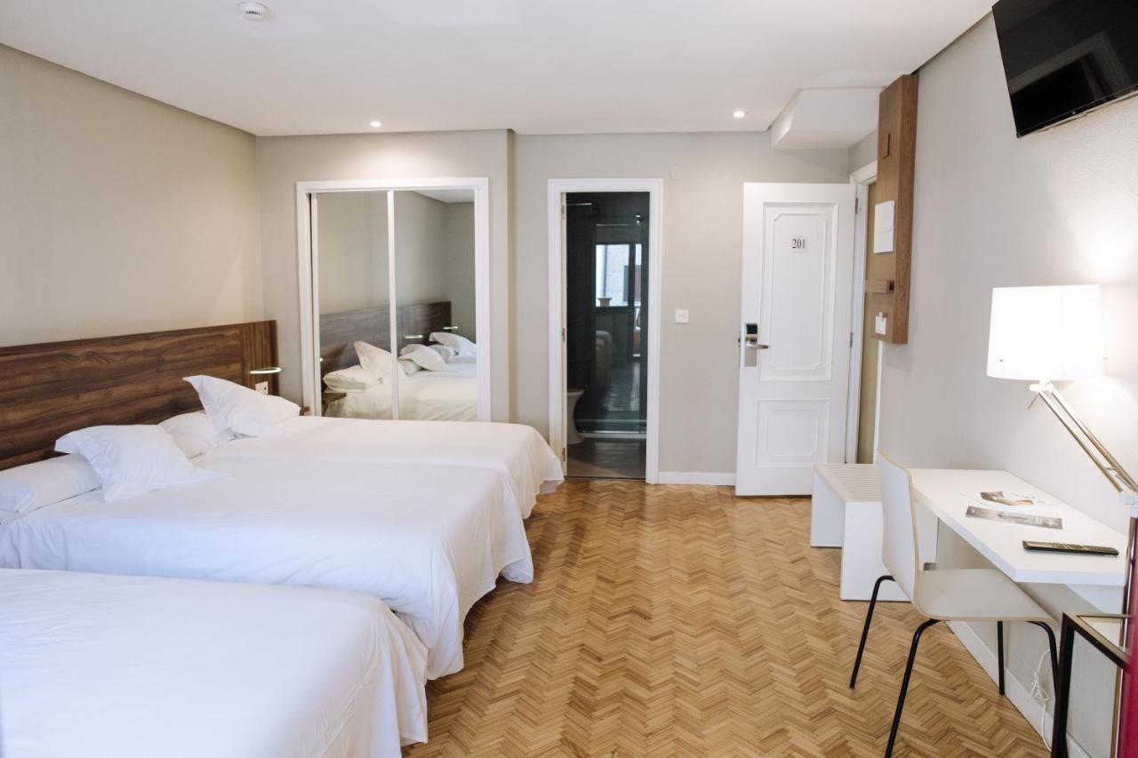 Hotel Mogay Chantada Extérieur photo