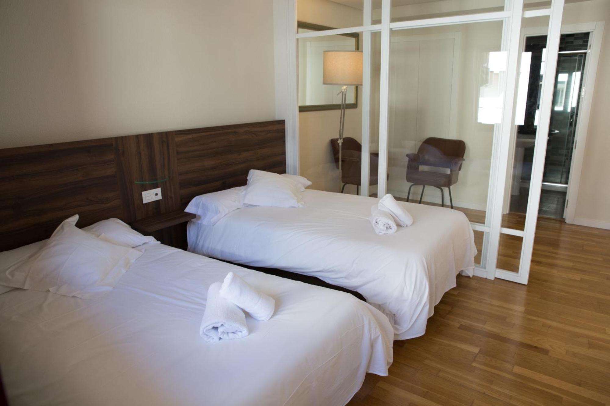 Hotel Mogay Chantada Extérieur photo